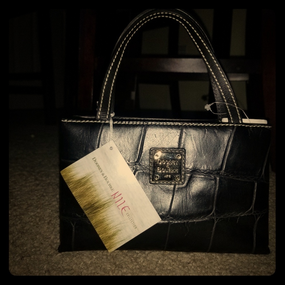 Nwt Dooney and bourke black leather purse